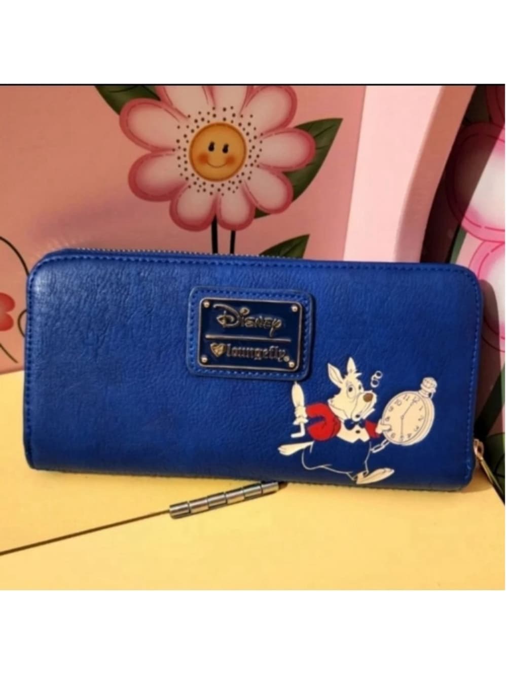 Rare Loungefly ❤️ Logo Disney Alice In Wonderland Clock Wallet - Thumbnail 2