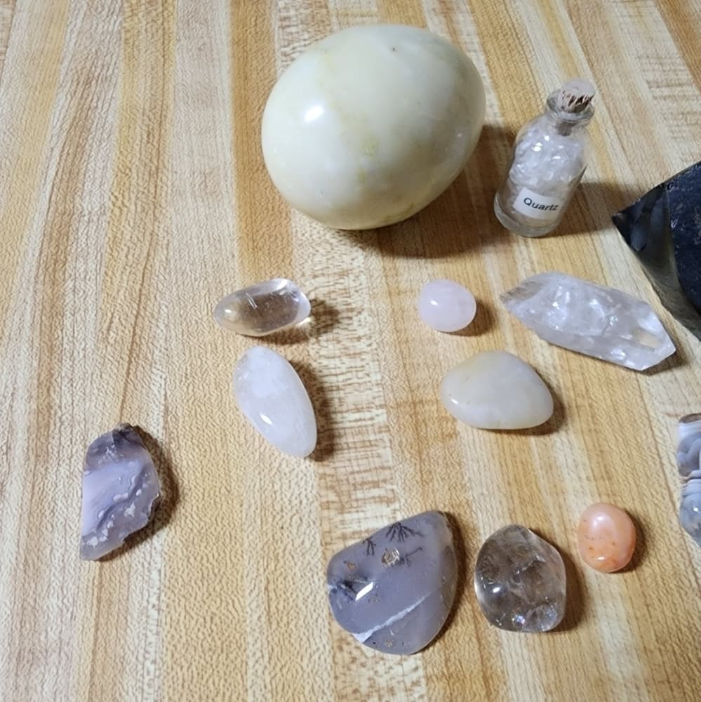 Various Crystals and Stones - Thumbnail 3