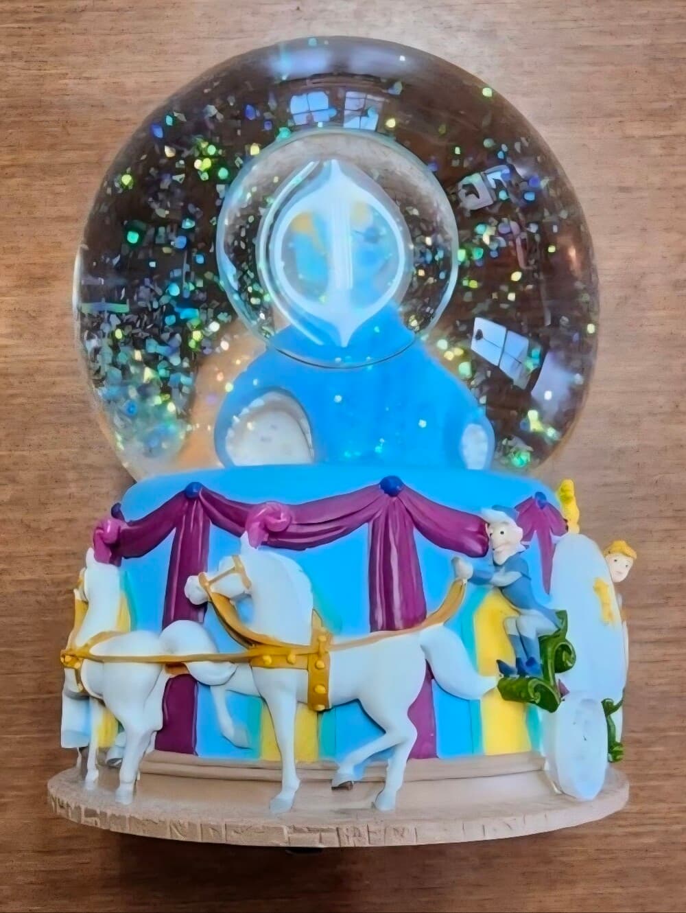 Vintage Disney Enesco Cinderella Musical Snow Globe "I Love You Truly" Retired - Thumbnail 2