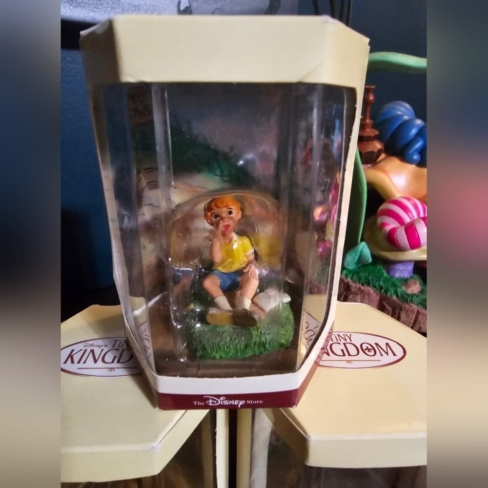 Disney Store Tiny Kingdom Winnie the Pooh Bundle - Thumbnail 4