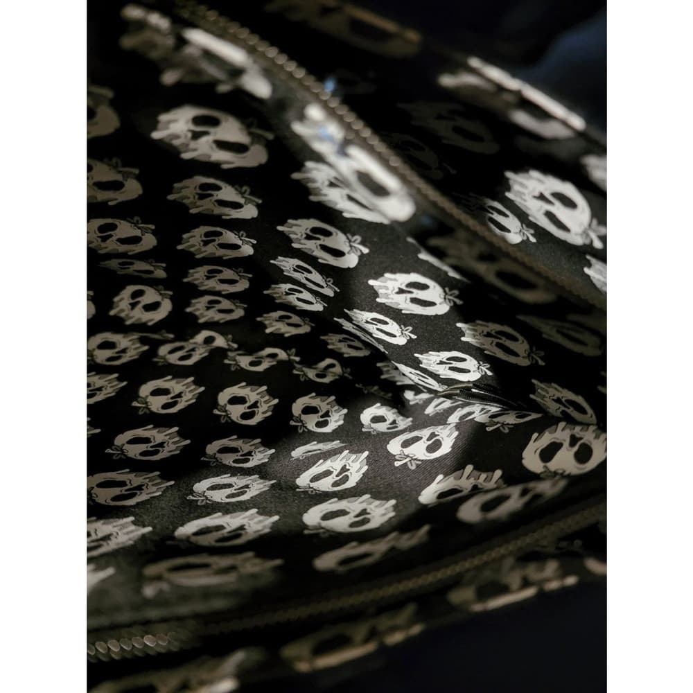 Loungefly Disney Snow White Evil Queen Floral Tote - BoxLunch Exclusive - Thumbnail 10