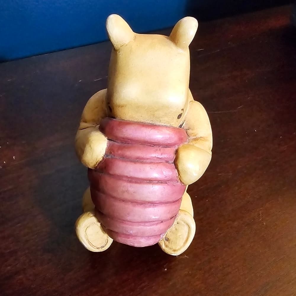 Winnie the Pooh Figurine - Thumbnail 3