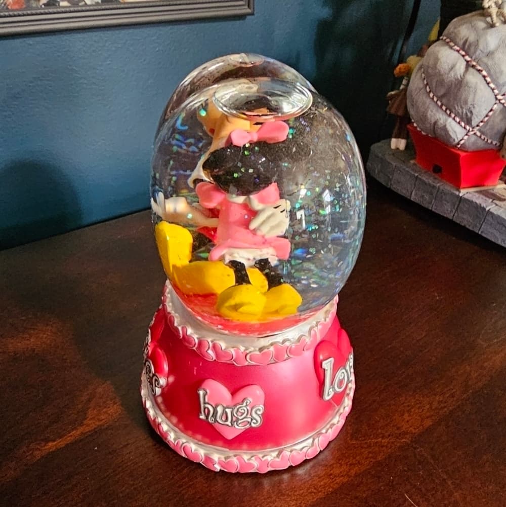 Vintage Mickey Loves Minnie Snowglobe - Thumbnail 3