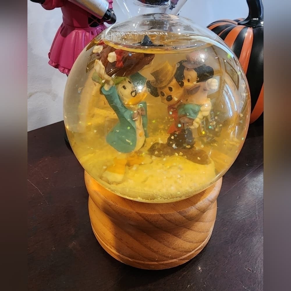 Vintage Disney Snowglobe - Thumbnail 2