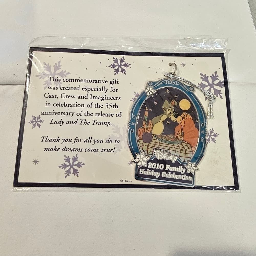 Disney Cast Exclusive Lady and the Tramp Ornament - Thumbnail 3