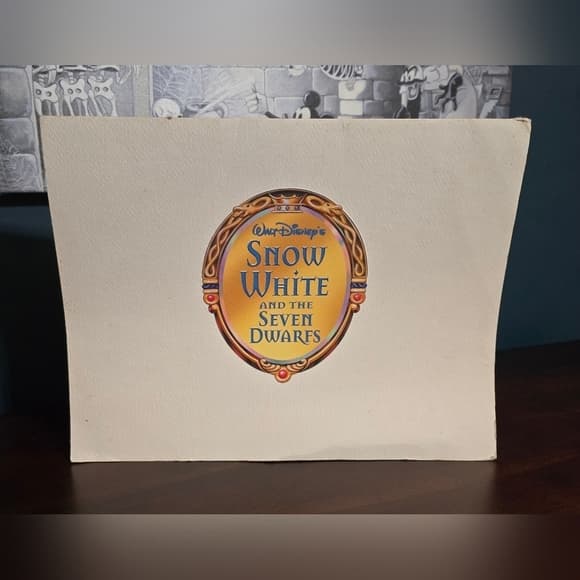 Walt Disney Exclusive Snow White Lithograph Portfolio - Thumbnail 14
