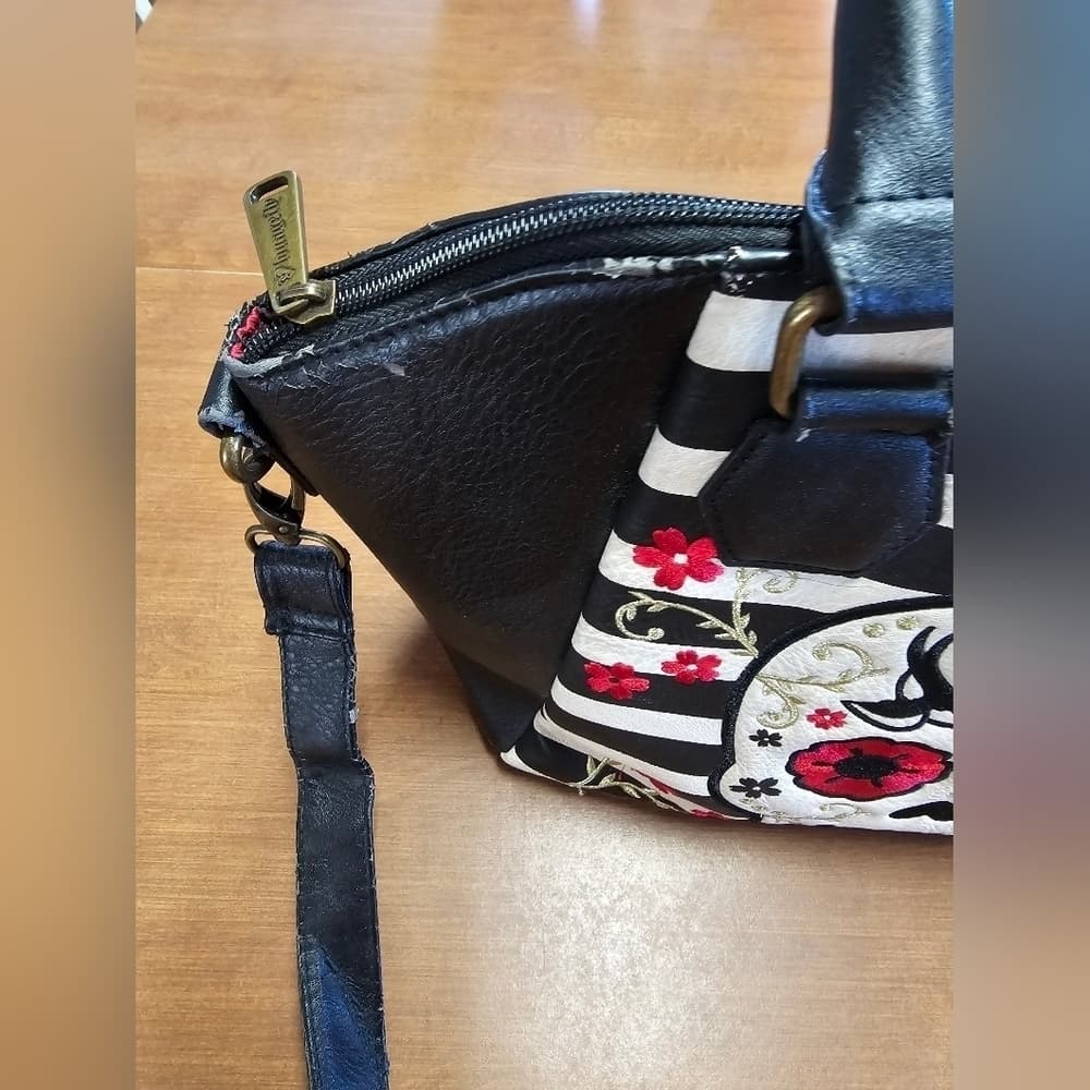 Loungefly ❤️ Logo Sugar Skull Bag - Thumbnail 9