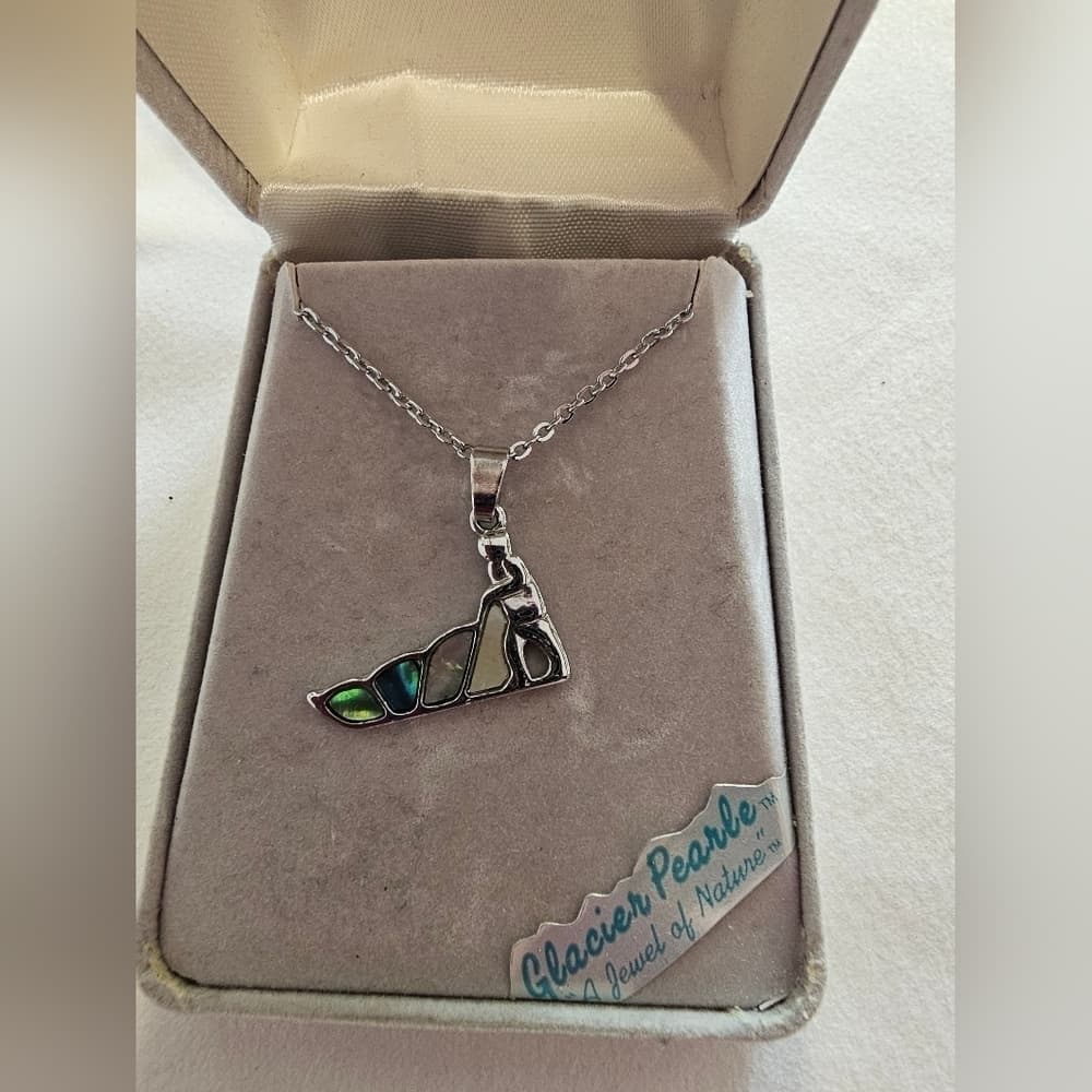 Storrs Necklace