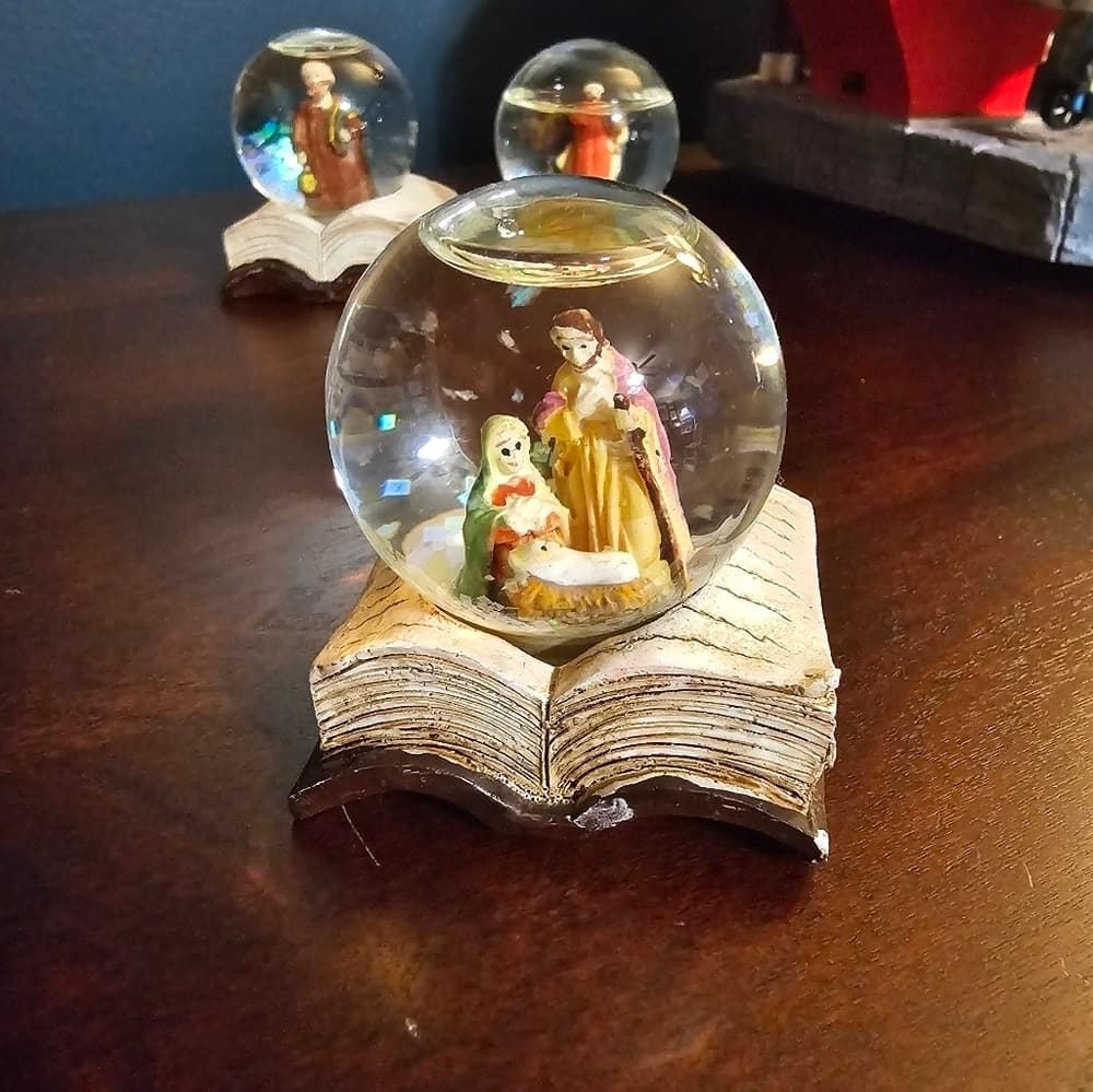 Three Mini Snowglobes - Thumbnail 5