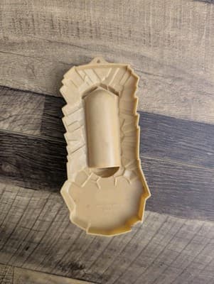 Vintage Plastic Virgin Mary Holy Water Font Wall Hanging Made in Hong Kong 8054 - Thumbnail 2