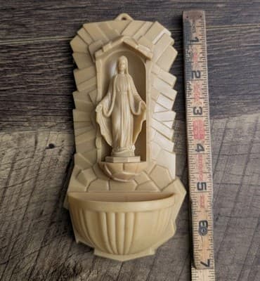 Vintage Plastic Virgin Mary Holy Water Font Wall Hanging Made in Hong Kong 8054 - Thumbnail 3