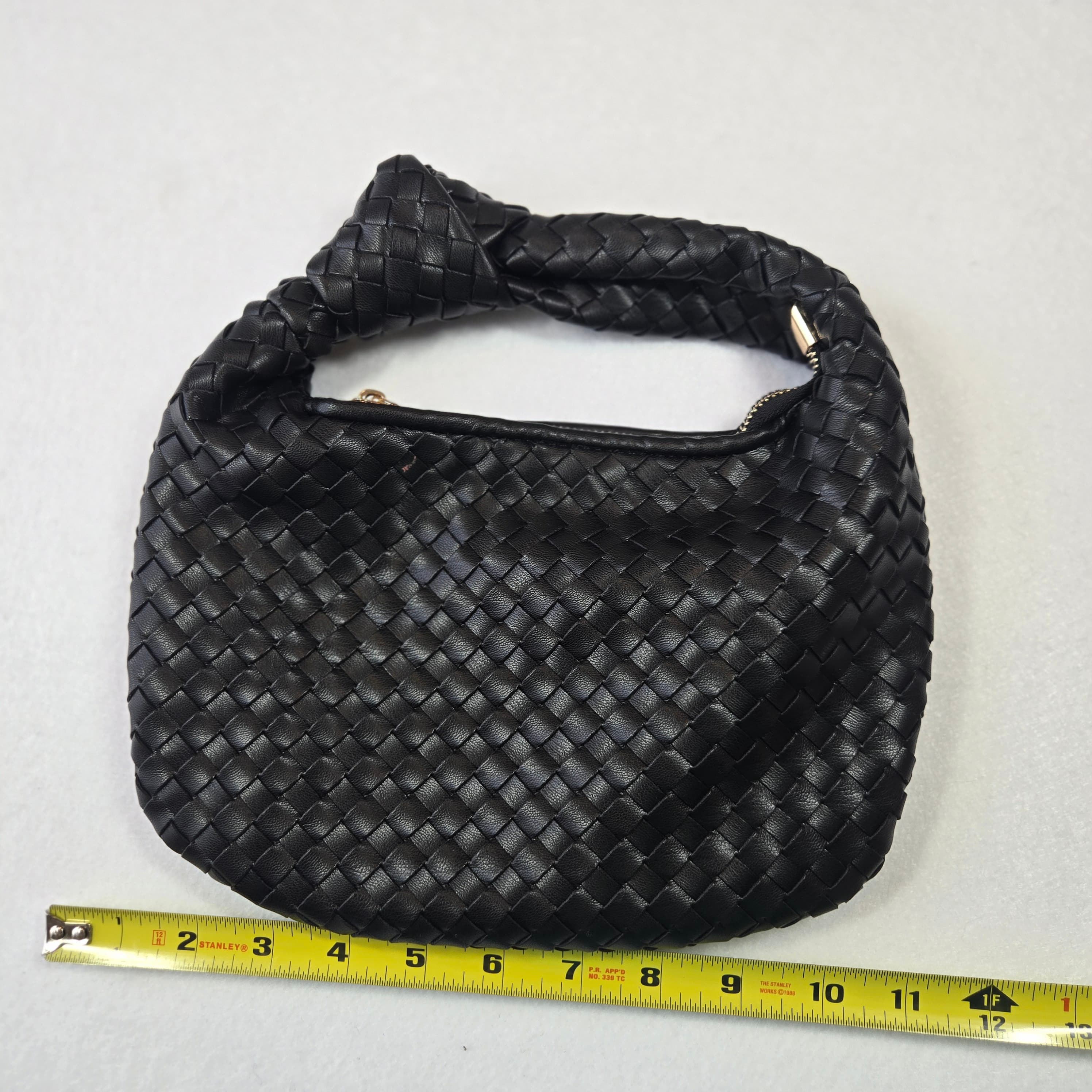 Woven Black Leather Handbag with Gold Zipper - Thumbnail 6