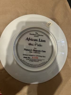 Hamilton Collection Nature's Majestic Cats African Lion Limited Edition Plate - Thumbnail 2