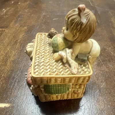 Resin Trinket Box with Baby Toys, Woven Pattern, 3D Lid, Traditional Style - Thumbnail 4