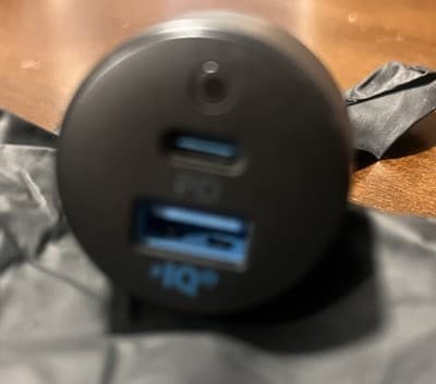 Anker 2-Port 12V Car Charger USB-C PD + USB-A Fast Charge Matte Black - Thumbnail 2