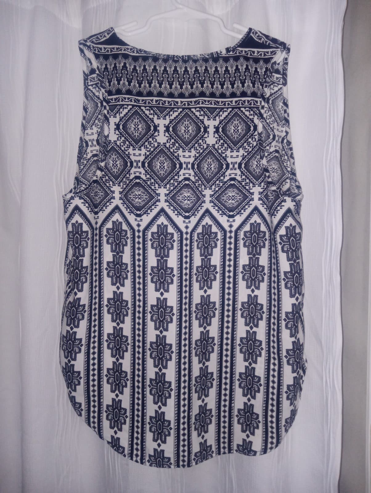The Impeccable Pig Navy and White Geometric Tank
