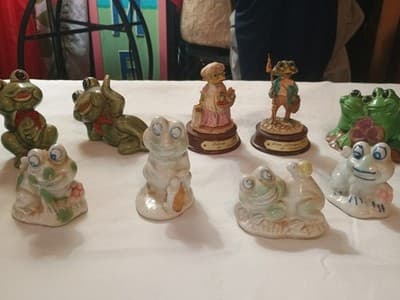 Frog Figurine Collection - Thumbnail 4