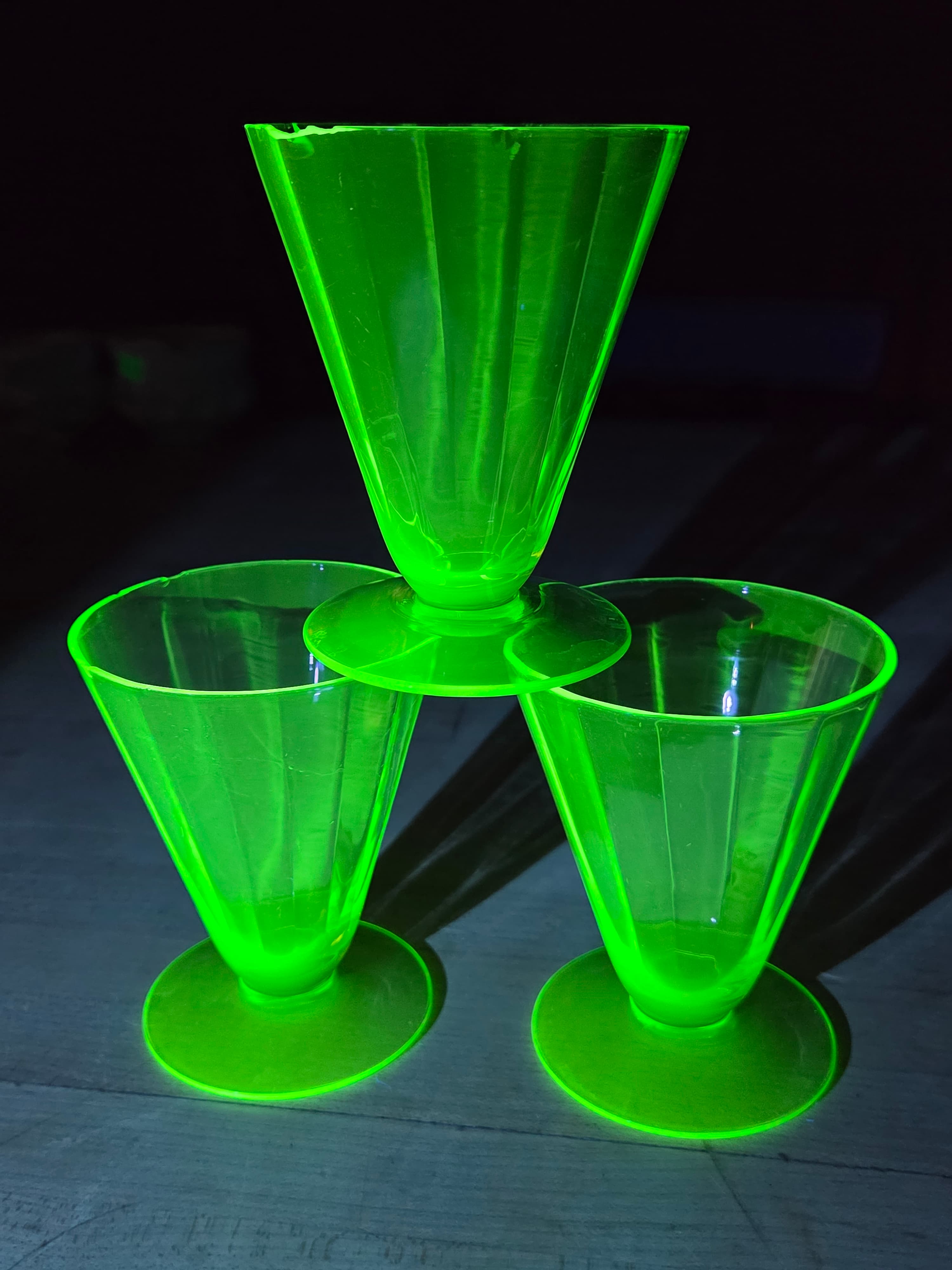Vtg Federal Glass Green Uranium Colonial Fluted Juice Tumblers Trio As Is - Thumbnail 4