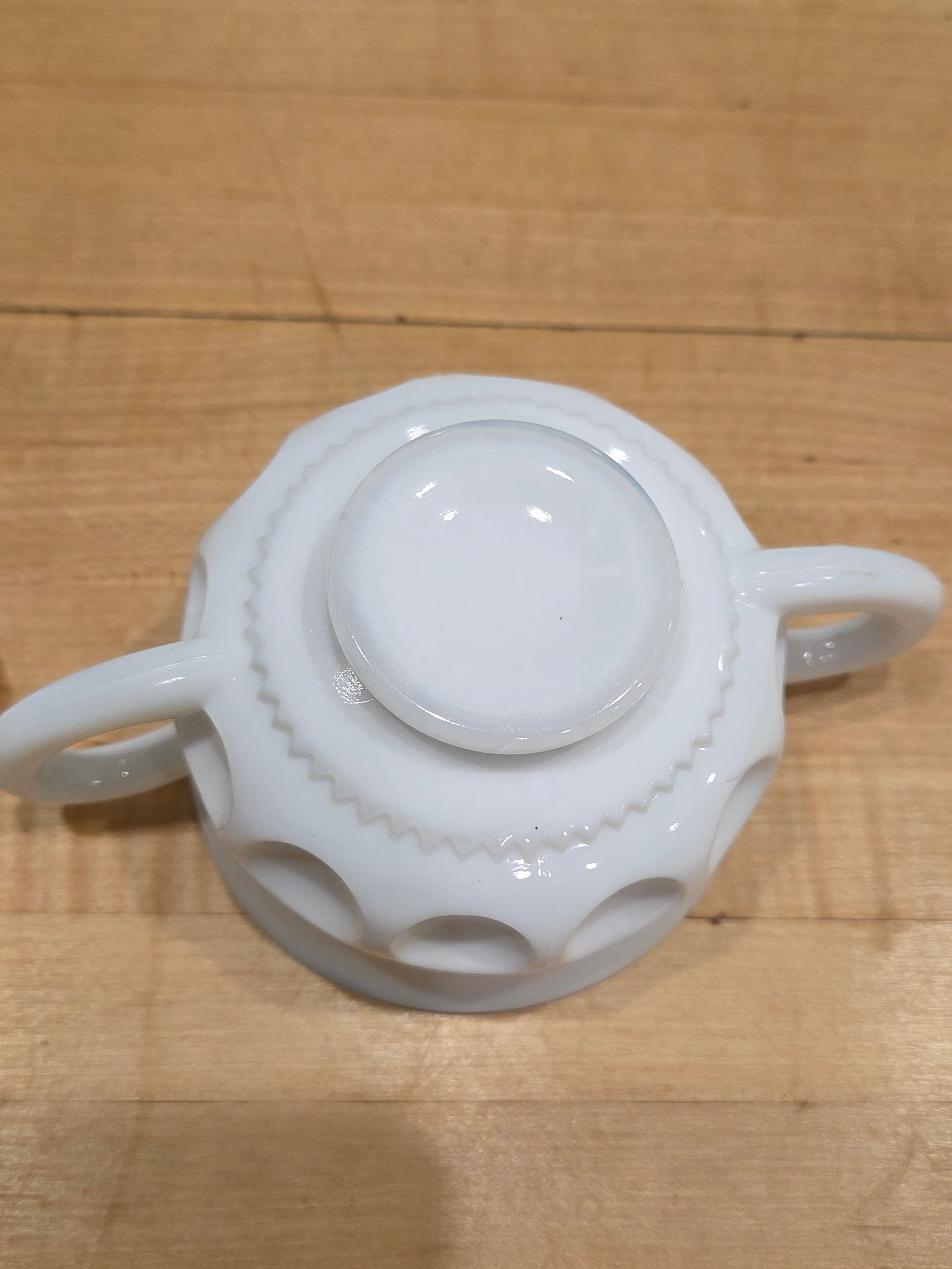 Vintage Indiana Glass Kings Crown White Milk Glass Creamer and Sugar Set - Thumbnail 9