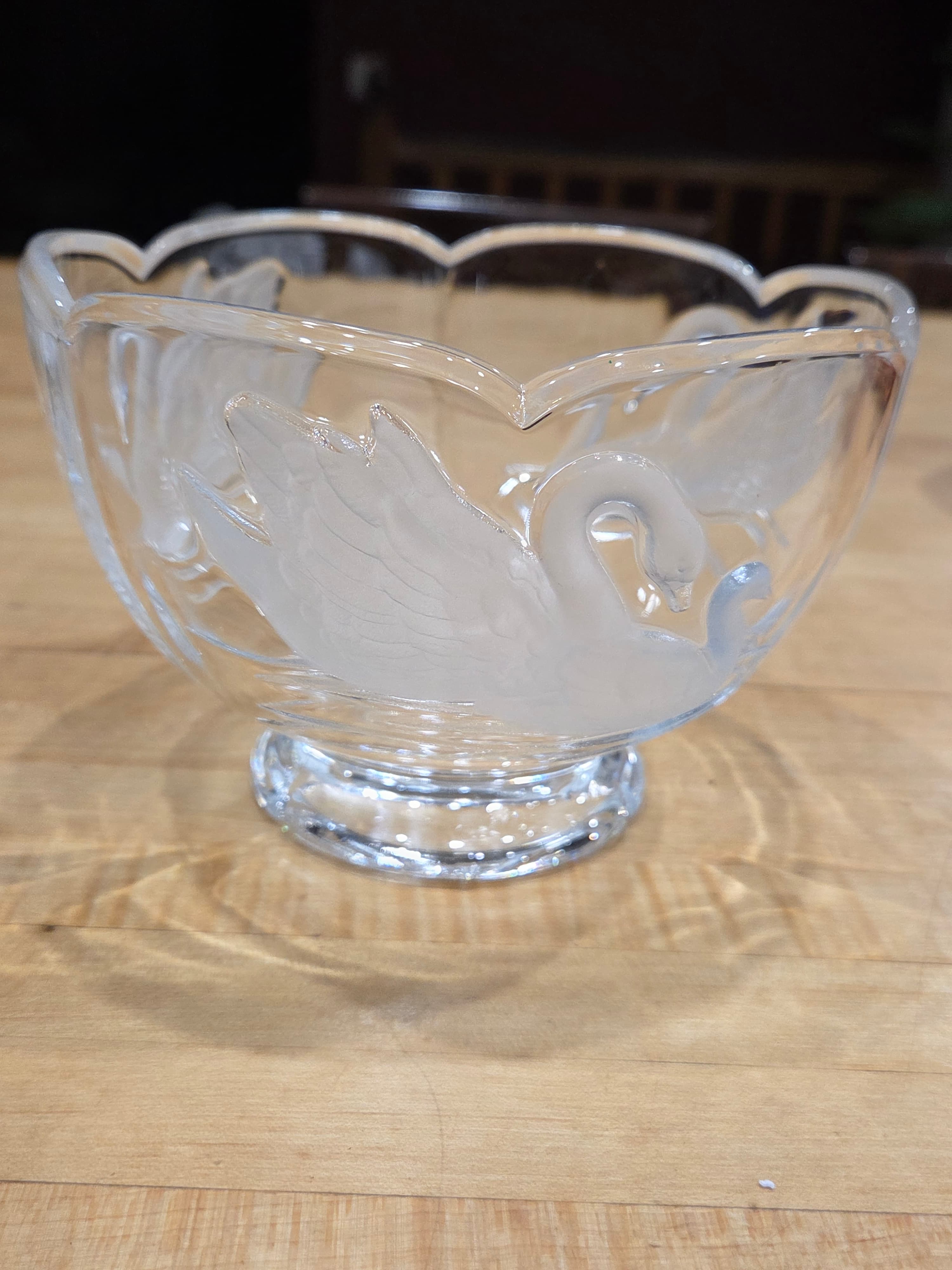 Vintage Teleflora 24 Percent Lead Crystal Frosted Swan Candy Bowl