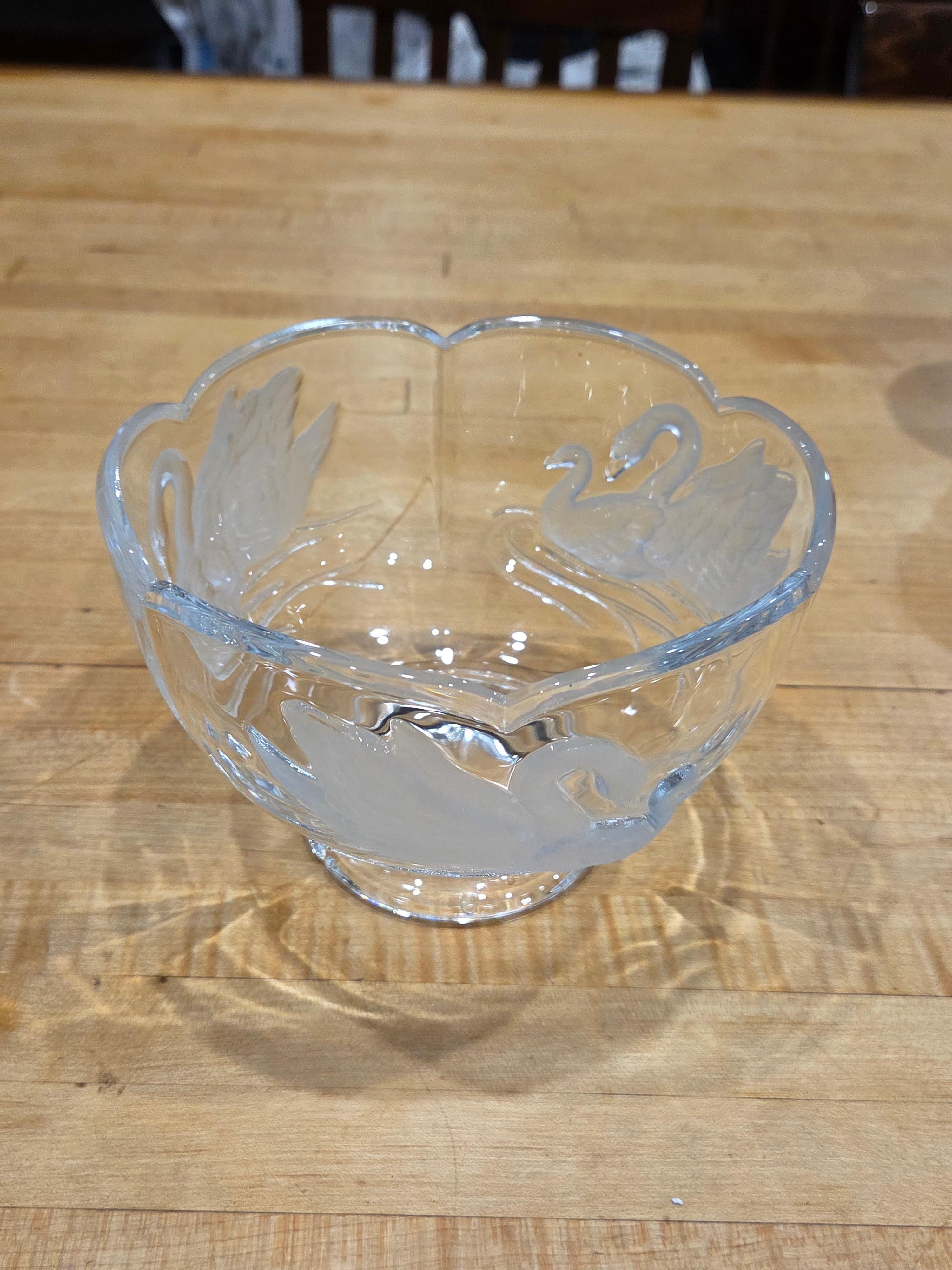 Vintage Teleflora 24 Percent Lead Crystal Frosted Swan Candy Bowl - Thumbnail 2