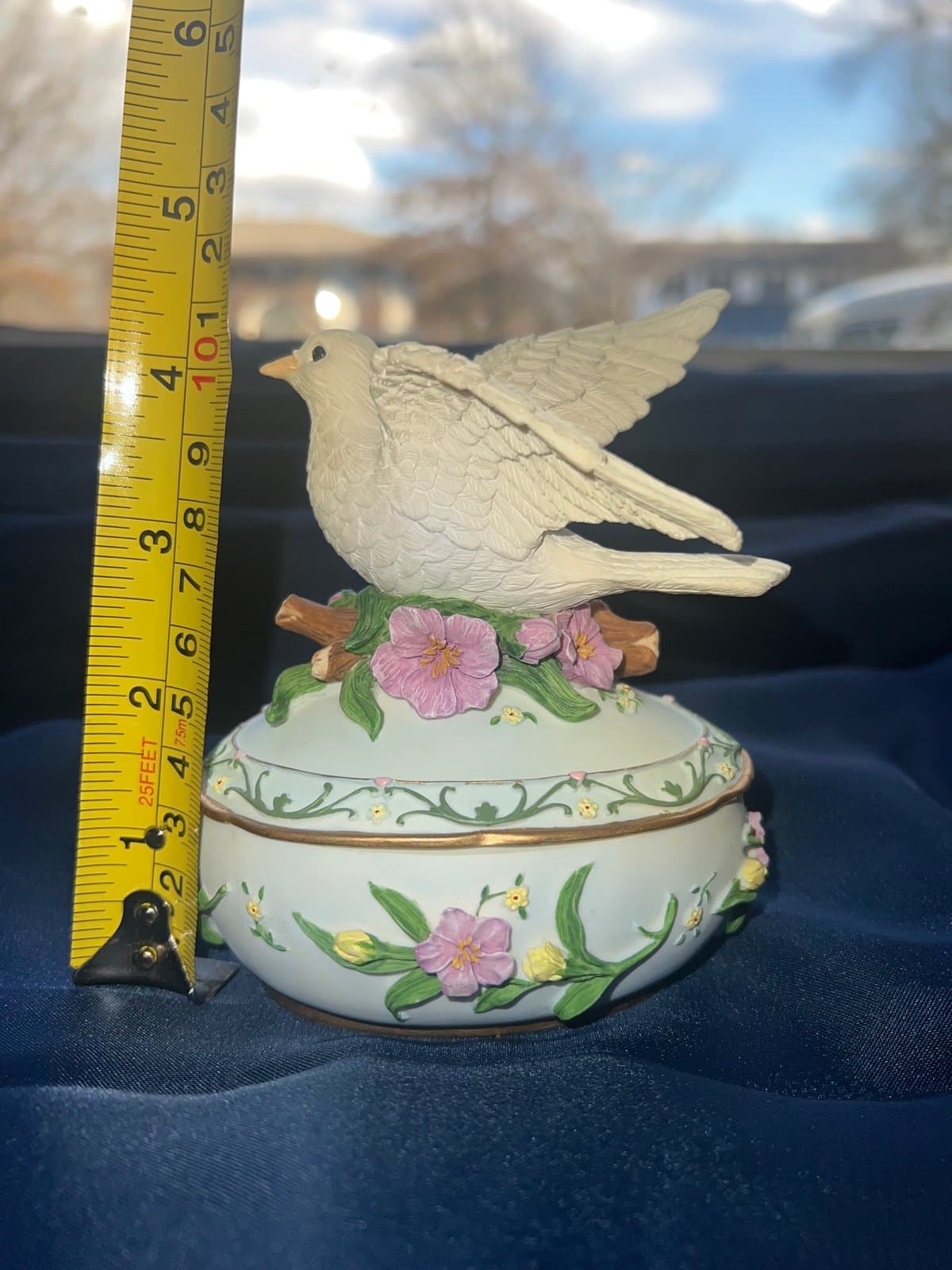 Collectors Heritage House, music box”the way we were” - Thumbnail 5