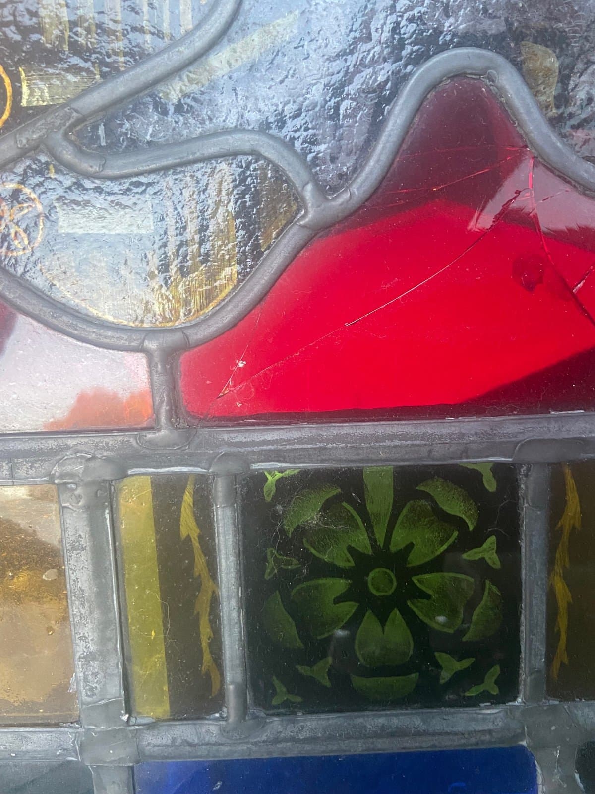 European 1690s to 1730s stained glass window - Thumbnail 5