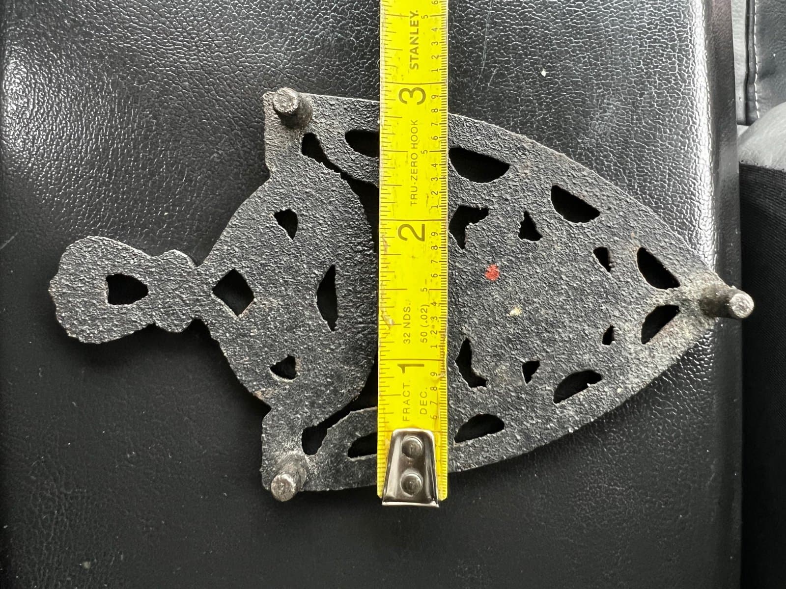 Wilton antique iron trivet set - Thumbnail 4