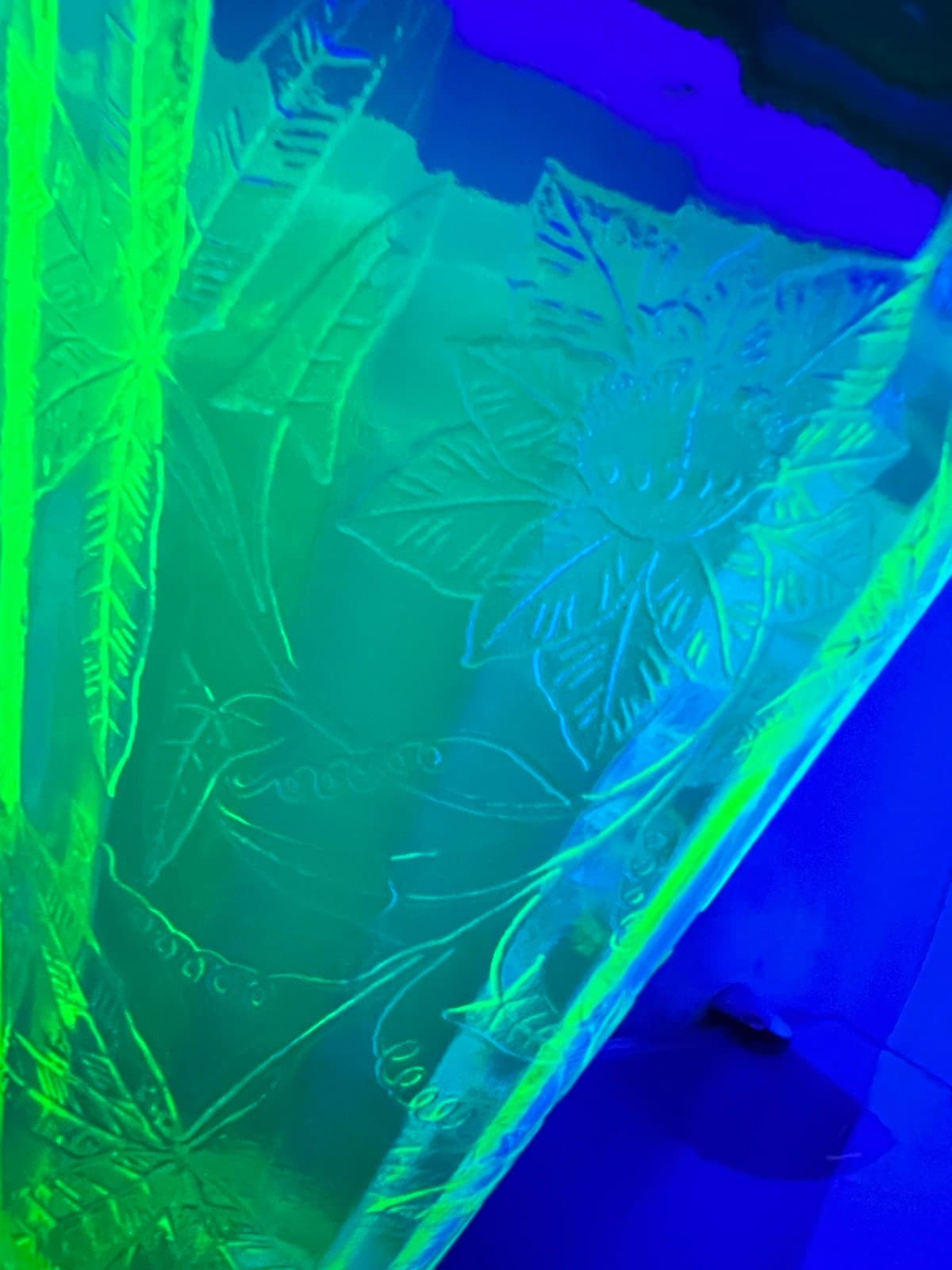 Uranium green glass pitcher - Thumbnail 3