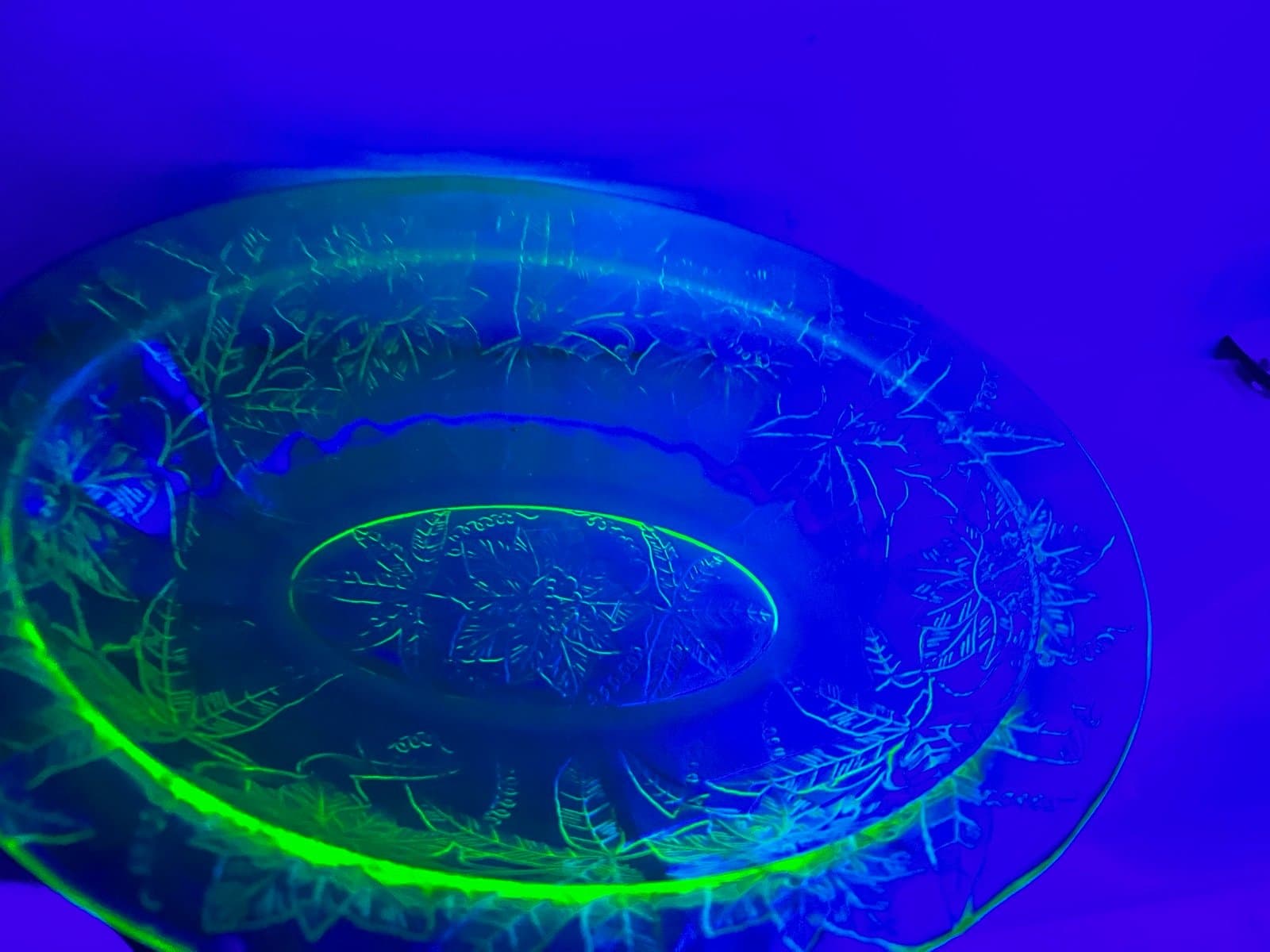 Uranium serving bowl - Thumbnail 7