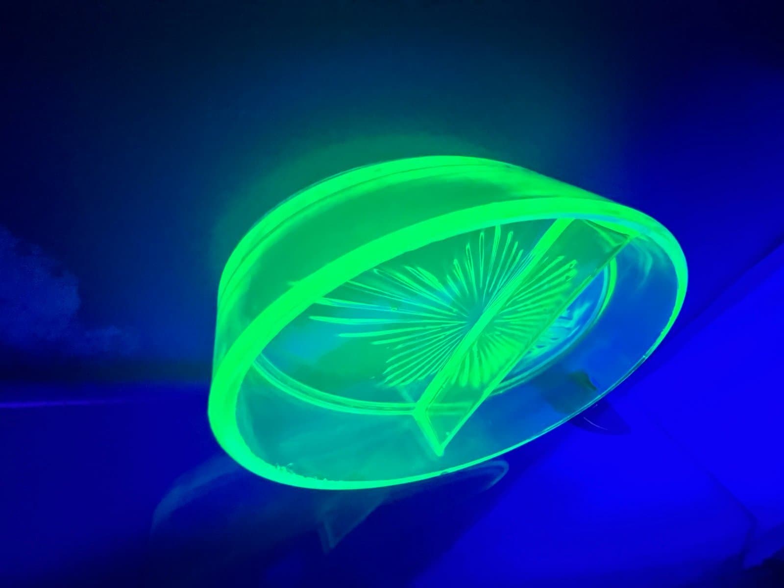 Uranium Glass - Thumbnail 3