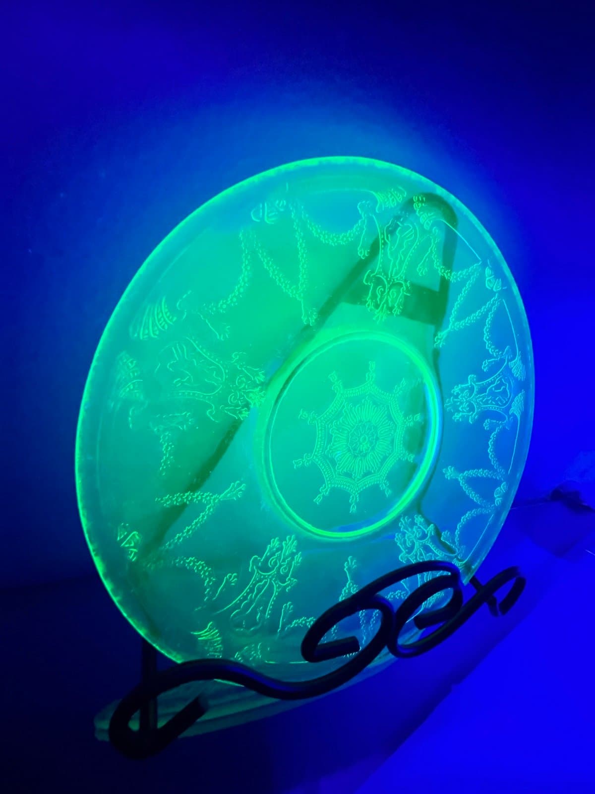 Uranium serving bowl - Thumbnail 4