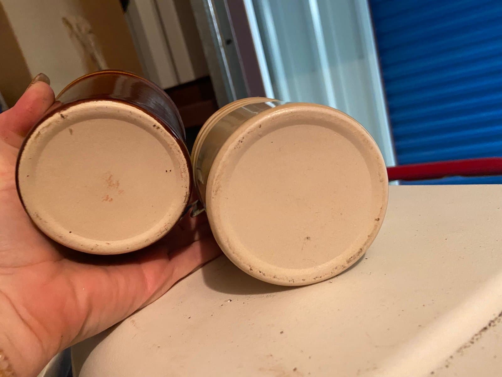 Pair of stone jars - Thumbnail 2