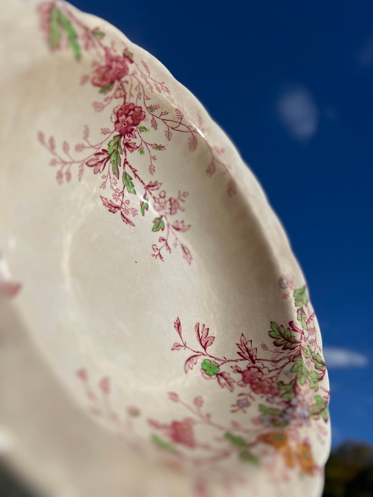 scalloped Washington bowl by booths - Thumbnail 5