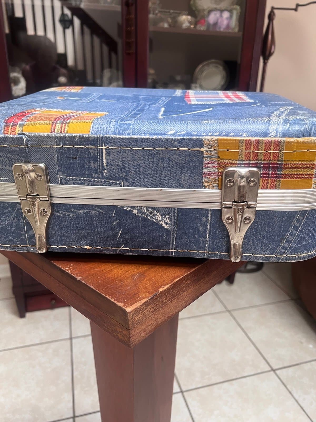 Vintage 1970 hard suitcase - Thumbnail 7