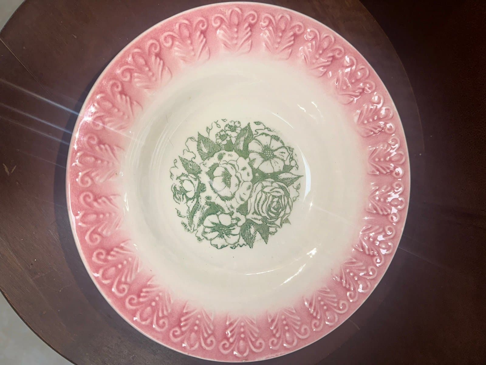 Vintage Green & Red Unmarked Majolica Style Serving Bowl w/ Raised Edge Relief - Thumbnail 2