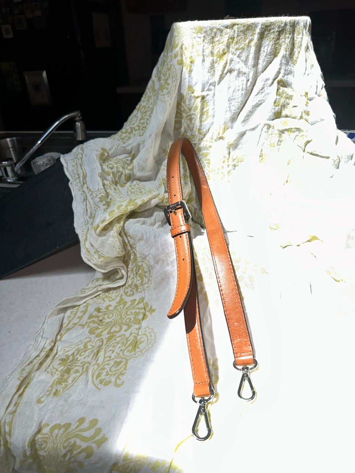 Michael Kors tan leather purse strap - Thumbnail 7