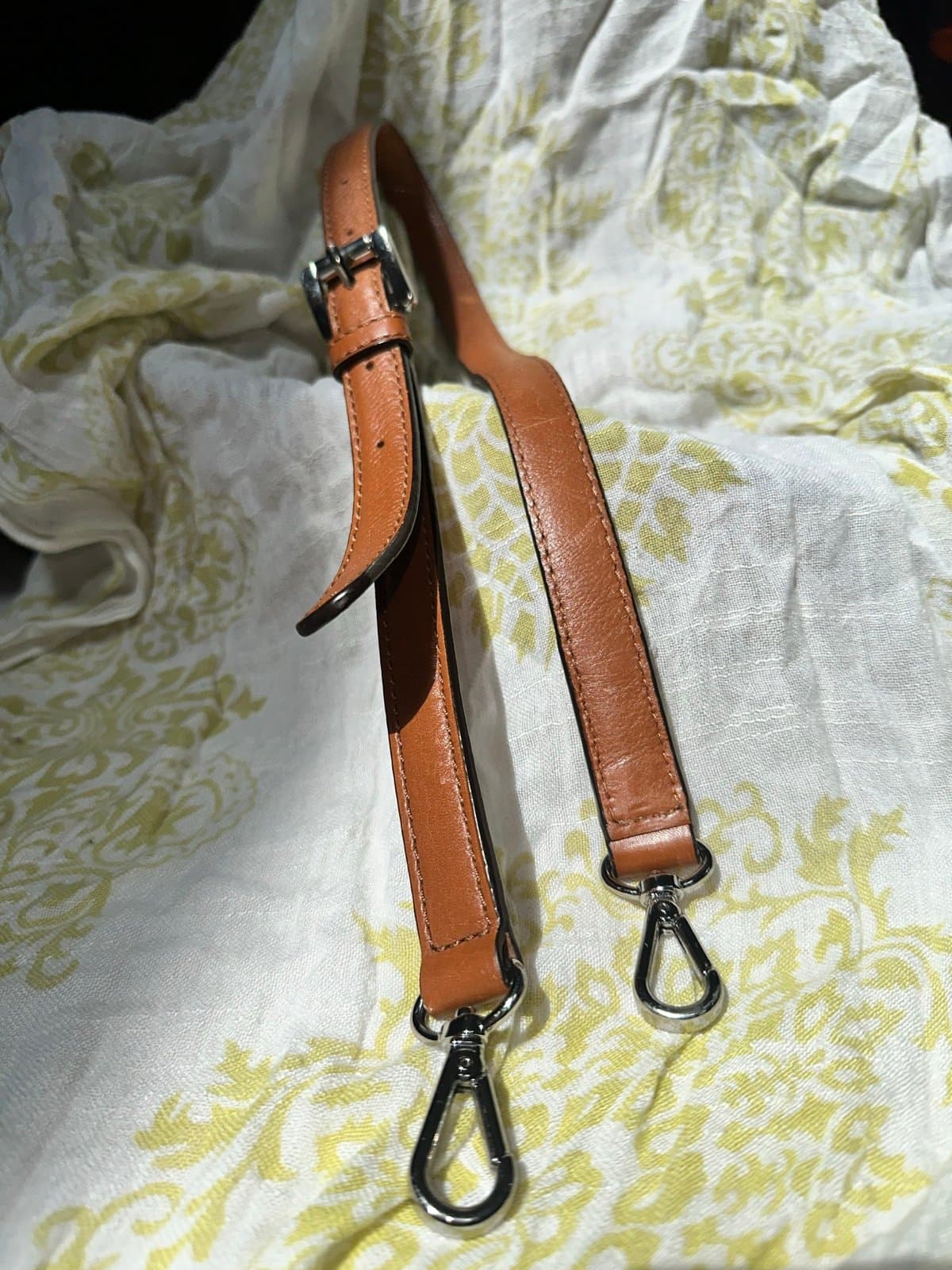 Michael Kors tan leather purse strap - Thumbnail 6