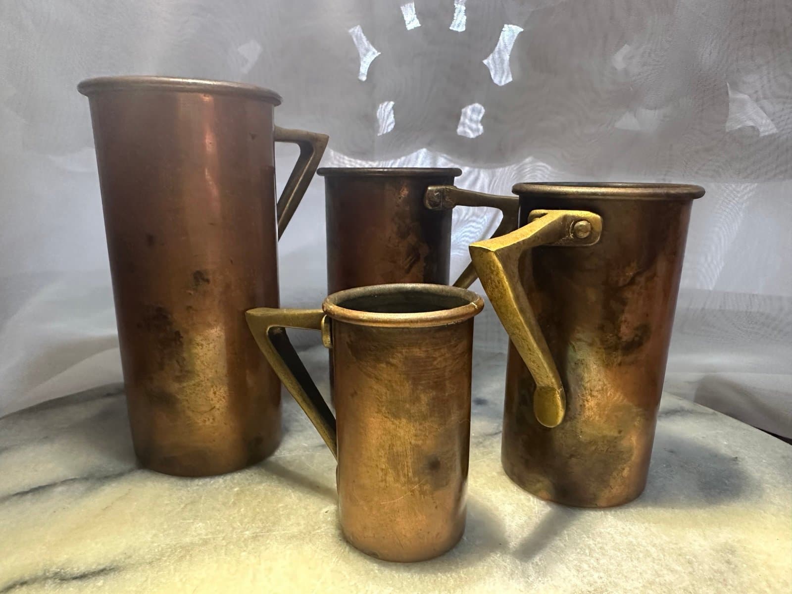 4 antique 1920s copper measuring cups with brass handles - Thumbnail 3