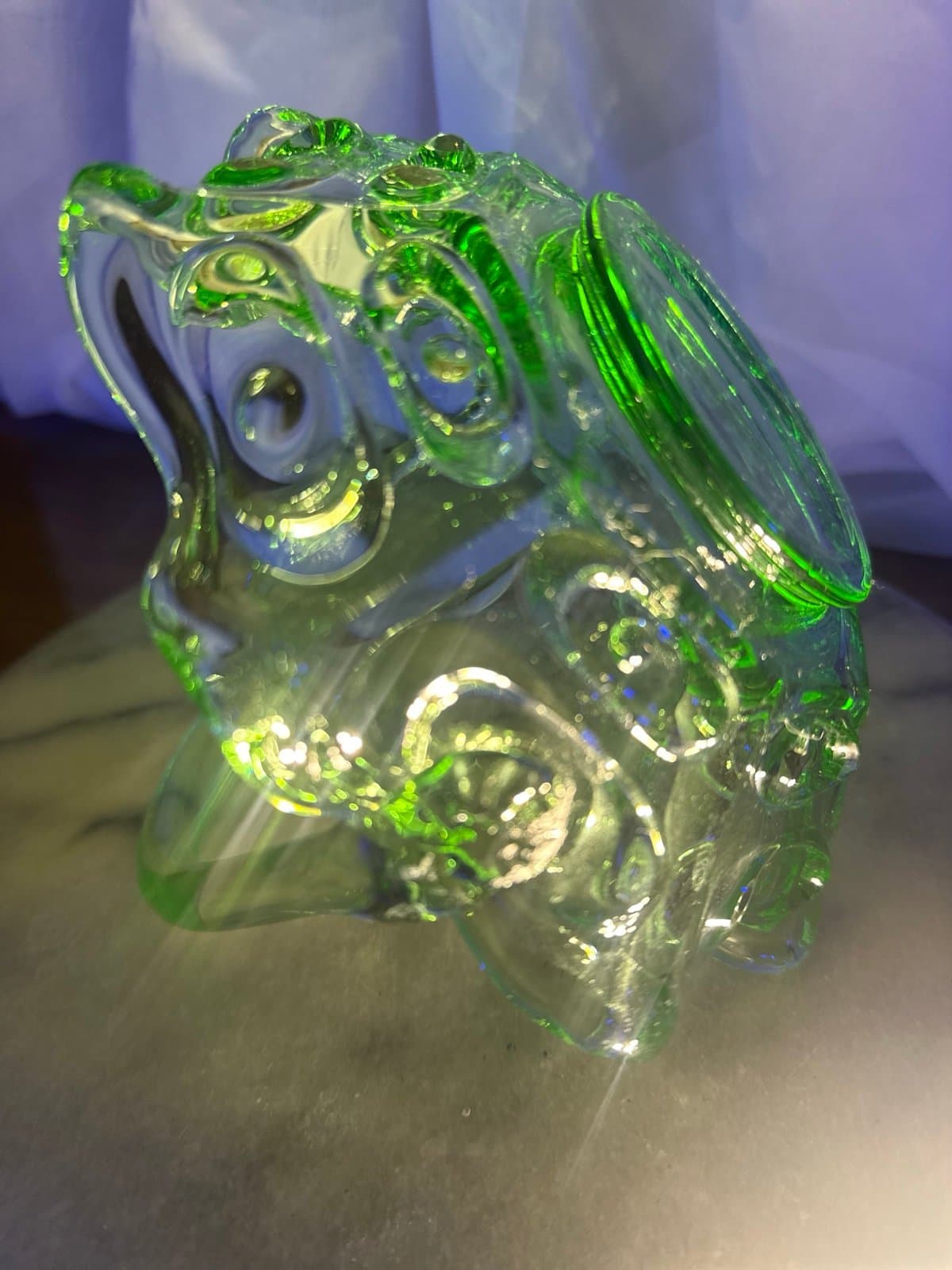 Green uranium depression-glass “basket” bowl - Thumbnail 3