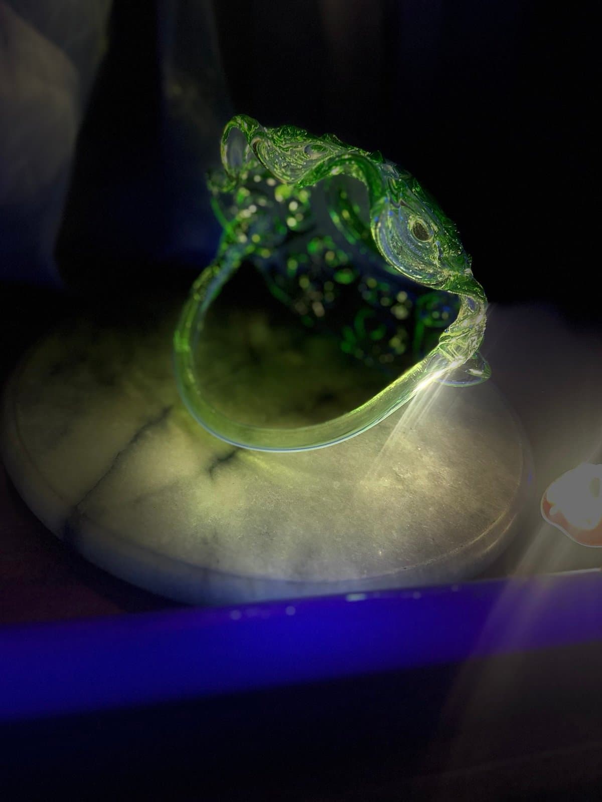 Green uranium depression-glass “basket” bowl - Thumbnail 7