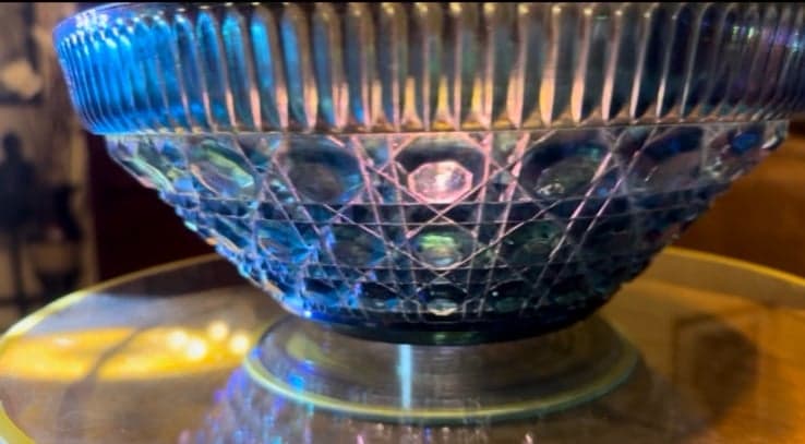 Vintage Indiana Glass Windsor Blue Carnival Bowl – A Depression Glass Collector’ - Thumbnail 4