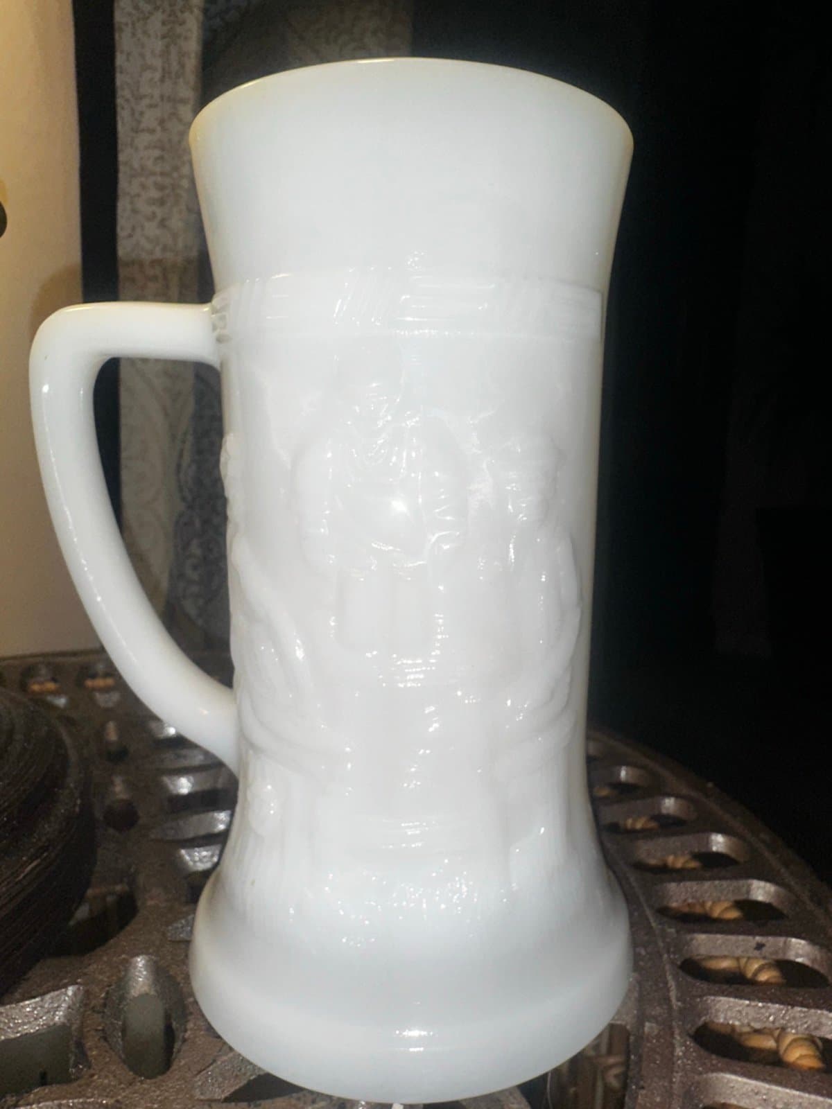 Vintage iredescent milk glass stein - Thumbnail 2