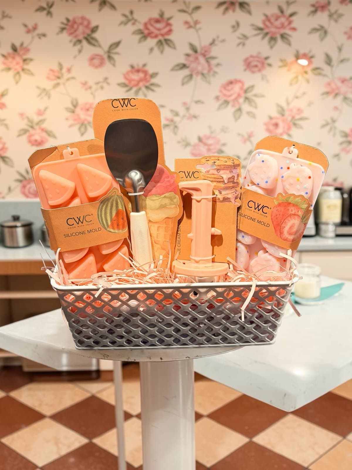Get a fun ice cream-themed gift basket filled with all thnew CWC home utensils! - Thumbnail 2