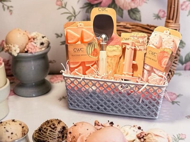 Get a fun ice cream-themed gift basket filled with all thnew CWC home utensils! - Thumbnail 6