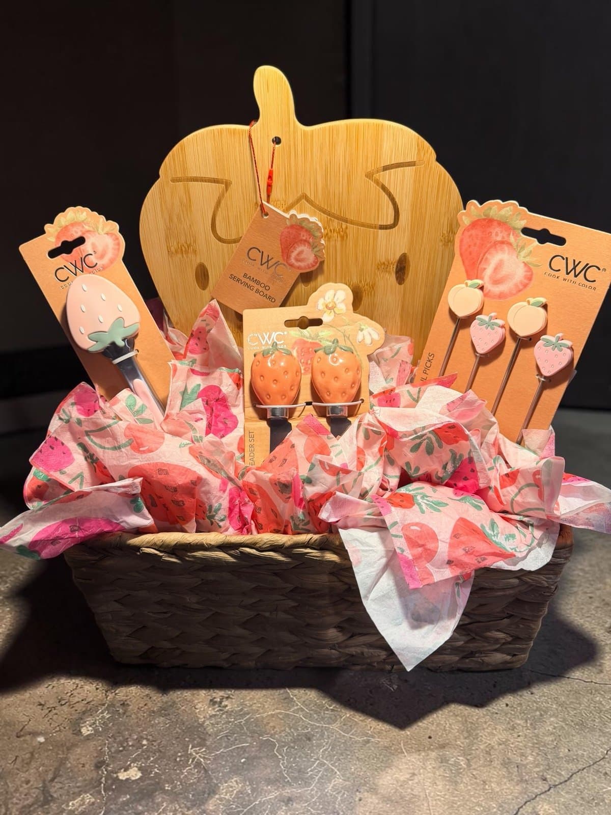 Berry Delight Gift Basket - Thumbnail 9