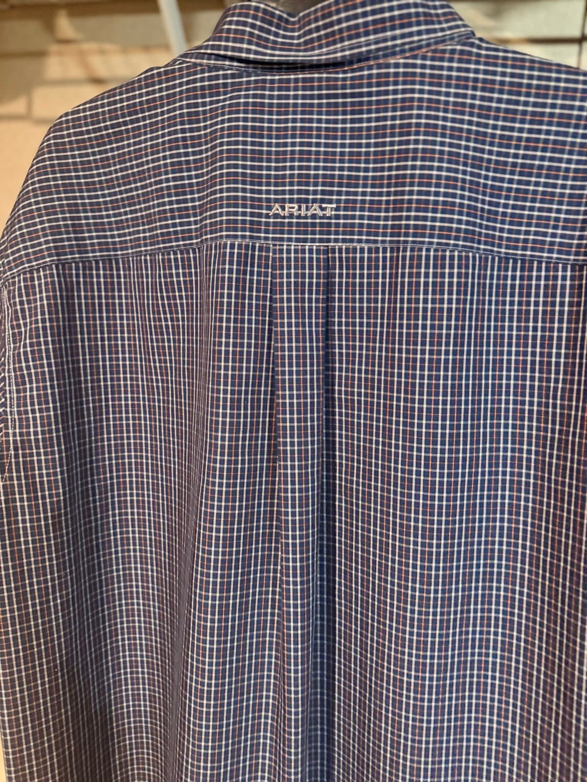 Ariat short sleeve button up NWOT size large - Thumbnail 4