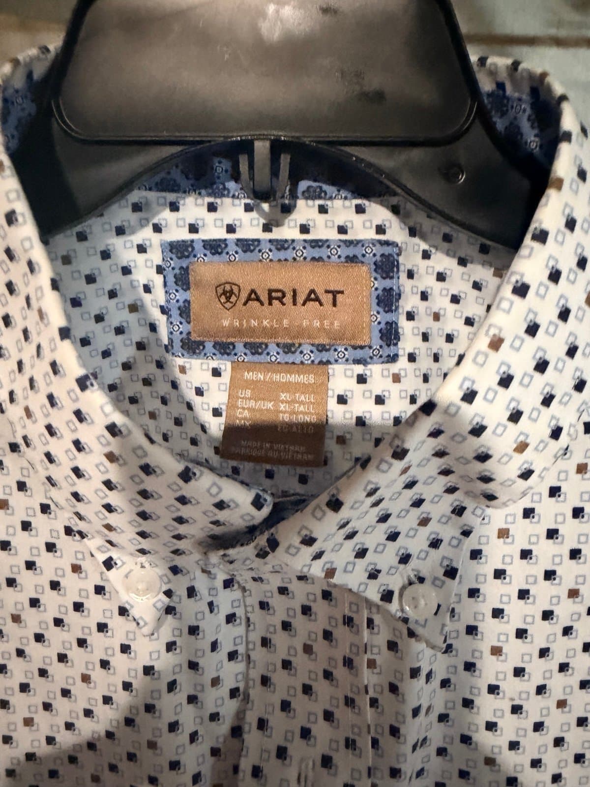 Beautiful Ariat LS button-down shirt, size XL tall. - Thumbnail 3