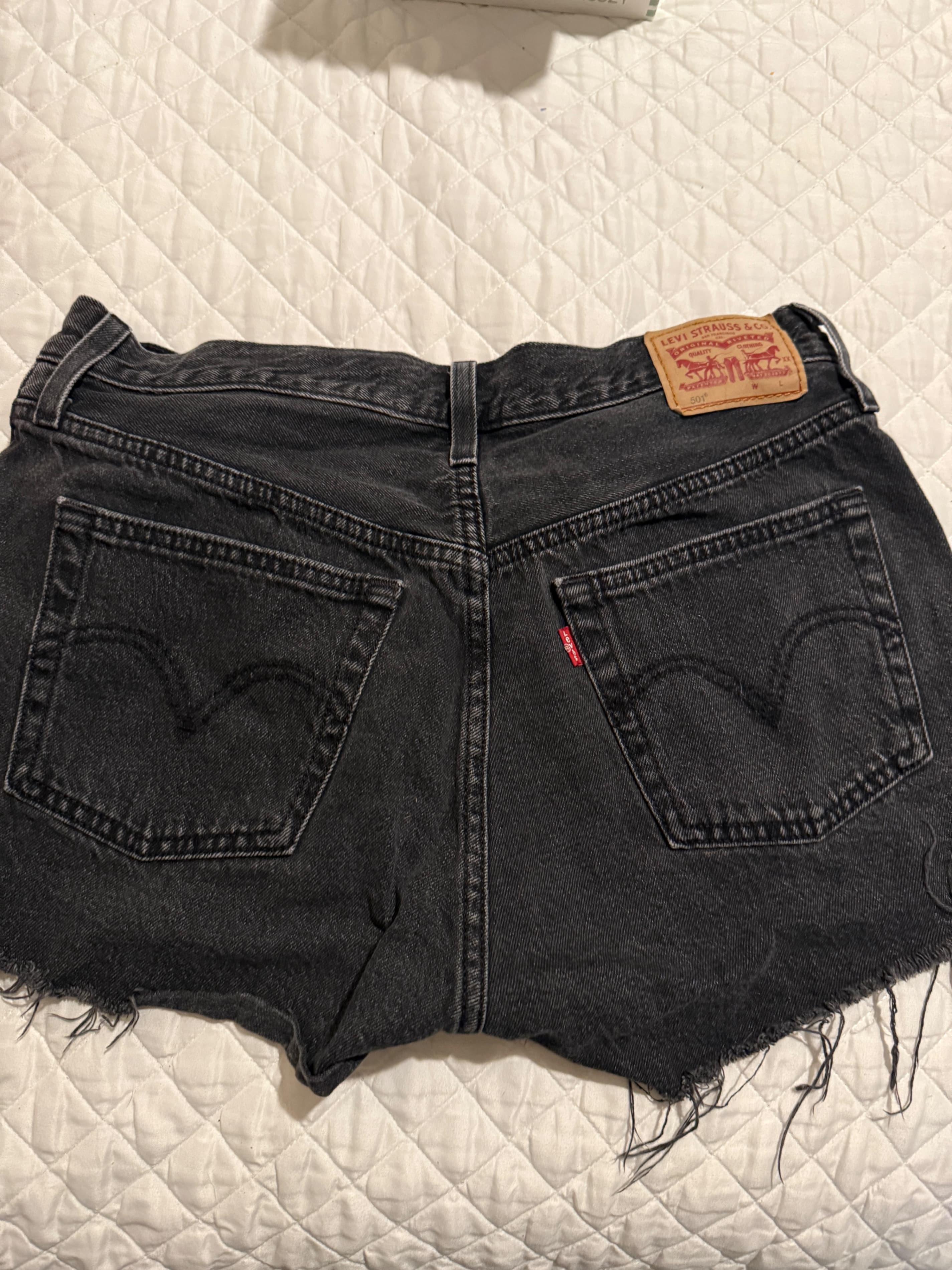 Levi's Black Denim Cutoff Shorts Size W28 - Thumbnail 5