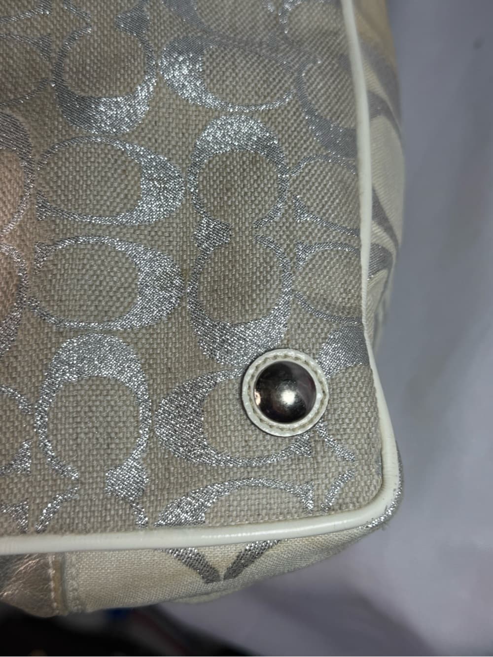 Coach Signature Metallic Silver Ivory Kisslock Satchel Handbag Purse - Thumbnail 4